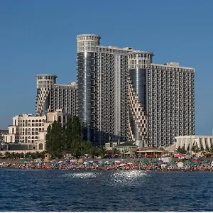 https://luxury-batumi.batumihotels.net